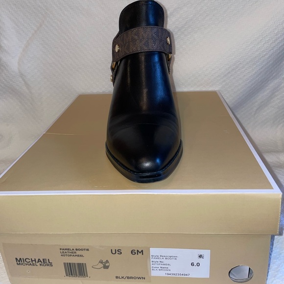 Michael Kors Pamela bootie - Picture 2 of 4